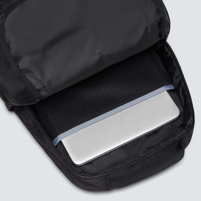 即日出荷 OAKLEY オークリー バックパック リュックサック 約21L